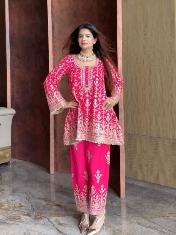 WhatsApp Image 2026-01-05 at 2.47.01 PM LADY LOOK 028