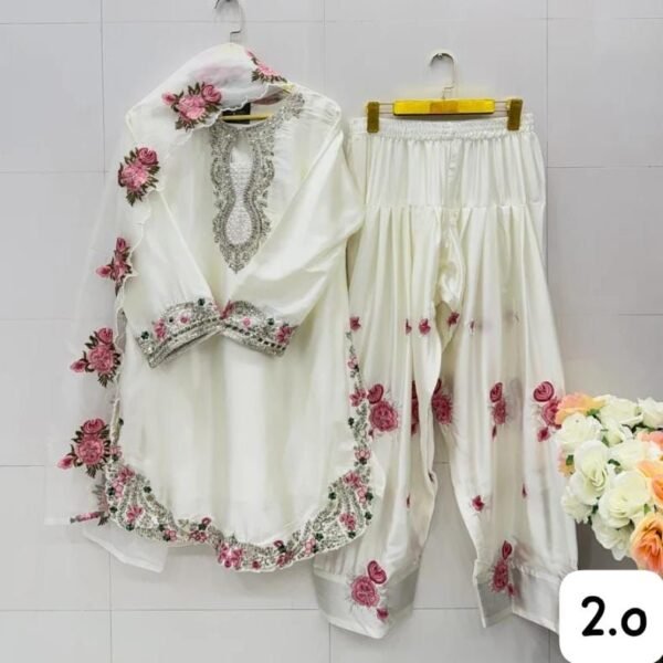 d0187d1f-5a8a-4e28-b983-6ef9ec94bdd3 LAXURIA 3148